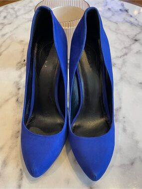 Trouvé blue suede pumps